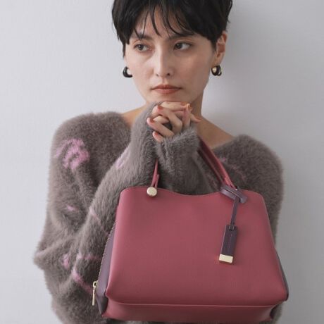 [^ԁFC7114043]lC̖iobO𗎂g[̃J[ŃAbvf[g2WAYdlIoCJ[VNȃ{XgobOEƂ\ʊ̍fނgpEʋ΂ɂʊwɂΉ\Ȃꂢ߃VvfUCE{̃TCh̔zFfUCVNȈہEO\ȃOV_[t2WAYdlEOV_[͎₷ɒ߂\E500mlybg{g[́E|PbgAו̎dɕ֗  |PbgF4iA|PbgF2jyJ[WJz`R[O[ x CgO[i514jubN x Jx[Wi519j_[NuE x Ki544jx[W x Cgx[Wi552jx[sN x Ci574jX[Nu[ x Cgu[i892j892J[͈ꕔX܂ECJ[łByfUCzʋΒʊw̃LC߃X^COɍ킹₷XbLfUC̃~hTCỸ{XgobOBn̔zFg|CgŁAg₷X^COɍ킹₷Fgݍ킹ďiȈۂɎdグ܂B{̑OɕtĂO|PbǵAgѓdbJ[hP[X͂߂Ƃ̎[ɕ֗ŁA{̒̃t@Xi[ɂ500mlTCỸybg{g[\Ȃ̂|CgłBO\ȃOV_[t2WAYdlȂ̂ŁApr⃉CtX^Cɍ킹Ďg\łB500mlybg{g[\|Pbg聡V_[Xgbvt2WAYdl|\ȂȂߊ|\Ɩ̊֌WɂAۂFČꍇ܂B܂Ap\REX}[gtHȂǂ̊ɂA኱iƉ摜̃J[قȂꍇ܂Bd:335g