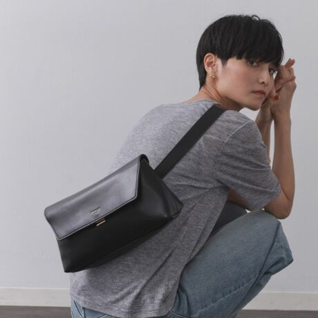 [^ԁFC7114045]3WAYdlIghVGbg̃{fBobOEX[XfނgpEgh̉VGbgfUCE{fBobOƂĂV_[obOƂĂNb`ƂĂg3WAYdlEV_[Xgbv͒\AO\E{̒̌^̃uhS肰ȂfUC|CgłE|PbgtŁAׂȉו̎dɕ֗łydlzE|PbgF~1ȂȂߊ|\|Pbg聡3WAYƖ̊֌WɂAۂFČꍇ܂B܂Ap\REX}[gtHȂǂ̊ɂA኱iƉ摜̃J[قȂꍇ܂Bd:495g