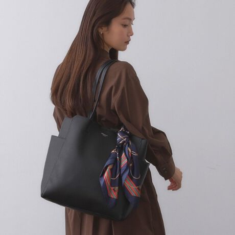 [^ԁFC7114042]XJ[ttIghƎ[͂ǂ킹A4TCYΉg[gobOEiȃZ~}bg̃X[XfނgpBE̓XG[h̕ōȈۂłBEO\ȃVN̂炩̃XJ[ttŁAx[VbNȃobOɃANZgƃghvXBE{̃tg㕔̃uhS󂪂肰ȂfUC|CgBEA4TCYt@C[́BEeɊO|PbgtĂA500mlybg{g܂ݎPȂƎô̎[ɕ֗łBEɂ|PbgtĂ̂ŁAׂȉו̎dɕ֗Ȃ̂|CgłB|PbgF5iA|PbgF3jyJ[WJz019ubNn obOFubNAXJ[tFlCr[n044uEn obOFuEAXJ[tFIWn052x[Wn obOFx[WAXJ[tFbhn|Pbg聡A4TCYΉ|\XJ[ttƖ̊֌WɂAۂFČꍇ܂B܂Ap\REX}[gtHȂǂ̊ɂA኱iƉ摜̃J[قȂꍇ܂Bd:410g