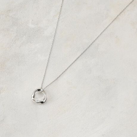 [^ԁFC7134150]^ƃNA|킹_uÕlbNXyfUCz^OƃNAOdȂ荇_uOfUC̃lbNXBّfނ̑gݍ킹Ɠ̖͂𐶂ݏoAVvȃX^CɐꂽANZg܂ByȂ|CgzVvȃgbvXhXɍ킹āAX^COɉsvXB_uÕfUCW߁ÃANZT[Ƃ̏d˕ty߂iłBƖ̊֌WɂAۂFČꍇ܂B܂Ap\REX}[gtHȂǂ̊ɂA኱iƉ摜̃J[قȂꍇ܂B