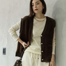 フェザーヤーンニットベスト【洗濯機OK抗ピル】