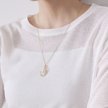 [^ԁFC7134156]jAX̂郊OƃtFCNp[|킹OlbNXyfUCzꂽjAX^ÓAVvȂ݊AǂȃX^Cɂ}b`܂BtFCNp[lbNX́AiȌ򊴂AJWAtH[}܂ŕLV[Ŋ􂵂܂ByȂ|CgzVvȂsVcɃfj킹AOƃlbNXŃANZgX^C߁BItBXłxłA肰Ȃ؂₩o܂BƖ̊֌WɂAۂFČꍇ܂B܂Ap\REX}[gtHȂǂ̊ɂA኱iƉ摜̃J[قȂꍇ܂B