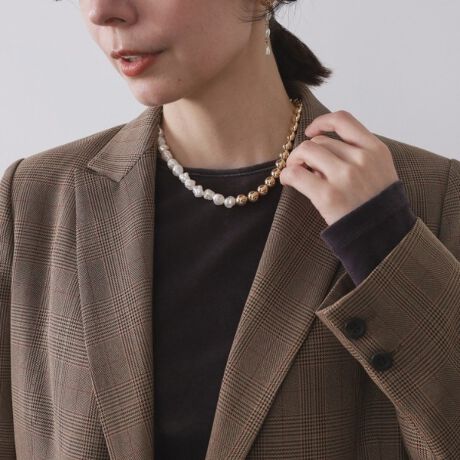 [^ԁFC7134123]傫߂̃tFCNp[ƃ{[^|킹V[glbNXyfUCztFCNp[ƃ{[^▭ɑgݍ킳V[glbNXBꂽfUC񌳂āAVvȂ݊܂B003J[̓VvȃtFCNp[lbNXɂȂ܂yȂ|CgzVvȃgbvXhXɍ킹邱ƂŁAX^CÕANZgɁBfC[[Xʂȓ܂ŁAL􂷂ACełBƖ̊֌WɂAۂFČꍇ܂B܂Ap\REX}[gtHȂǂ̊ɂA኱iƉ摜̃J[قȂꍇ܂B