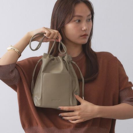 [^ԁFC7114038]nYt[łołВfUC̃V_[obOlC̃fUCɐVfނǉIɃAbvf[gčēoIE019J[Ɓ043J[͏iȌ򊴂̂炩ȍfނgpE712J[Ɓ744J[̓xA͋̕Ĉ鍇fނgpE142J[͖{̂̓WJ[hfށA|PbgȂǂ͍fނgpE\ʊ̂fނȂ̂ŃLYڗɂEJ[ɂĖ{̂̐nقȂFWJ́EJTCh̕RƋВVGbgɂȂghfUCEV_[R͌іڂ̈ʒuςĒ\E|Pbgtōׂ̎dɕ֗|PbgF2iA|Pbg1jyfUCzXNGAtHɋВfBeB[vXV_[obOBU[̊ەRV_[ƃhXgВѕgh̃fBeB[łBɂ̓}OlbgtĂ̂ŁAh[XgOĂĂÂ܂܂łg܂B~jTCYȂ̂ŃANZT[oŃR[fBlCgĂfUCB\tgȍvAxAv̑ɁAIp[h̃WJ[hngpّfނ̃J[WJ́BZ߂Ɏ΂ߊ|ł̂͂߂łB傫ڂƃg[gƂ2obOƂĂ֗łBƖ̊֌WɂAۂFČꍇ܂B܂Ap\REX}[gtHȂǂ̊ɂA኱iƉ摜̃J[قȂꍇ܂Bd:225g