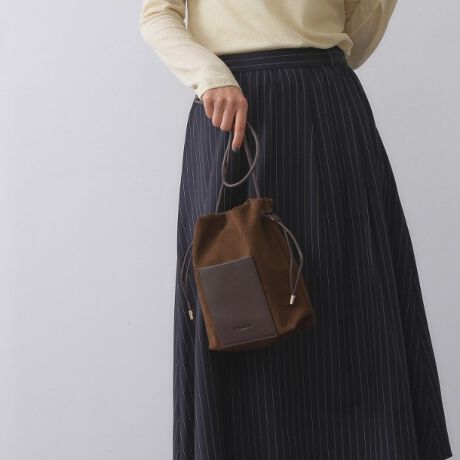 [^ԁFC7114038]nYt[łołВfUC̃V_[obOlC̃fUCɐVfނǉIɃAbvf[gčēoIE019J[Ɓ043J[͏iȌ򊴂̂炩ȍfނgpE712J[Ɓ744J[̓xA͋̕Ĉ鍇fނgpE142J[͖{̂̓WJ[hfށA|PbgȂǂ͍fނgpE\ʊ̂fނȂ̂ŃLYڗɂEJ[ɂĖ{̂̐nقȂFWJ́EJTCh̕RƋВVGbgɂȂghfUCEV_[R͌іڂ̈ʒuςĒ\E|Pbgtōׂ̎dɕ֗|PbgF2iA|Pbg1jyfUCzXNGAtHɋВfBeB[vXV_[obOBU[̊ەRV_[ƃhXgВѕgh̃fBeB[łBɂ̓}OlbgtĂ̂ŁAh[XgOĂĂÂ܂܂łg܂B~jTCYȂ̂ŃANZT[oŃR[fBlCgĂfUCB\tgȍvAxAv̑ɁAIp[h̃WJ[hngpّfނ̃J[WJ́BZ߂Ɏ΂ߊ|ł̂͂߂łB傫ڂƃg[gƂ2obOƂĂ֗łBƖ̊֌WɂAۂFČꍇ܂B܂Ap\REX}[gtHȂǂ̊ɂA኱iƉ摜̃J[قȂꍇ܂Bd:225g