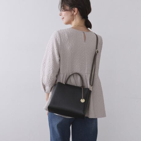 [^ԁFC7114055]yBAILA11fځzigłȂAdobOɂ߁I2WAYdl~hTCYg[gobOEyʂ̃VNfނgpE\ʂɉʊ̂fނȂ̂ŃLY≘ꂪڗÂ炢̂|CgE{̑Oʂ̎O\ȃuh胁^`[肰ȂfUC|CgEO\ȃV_[Xgbvt2WAYdlE蕔ƃV_[XgbvA`[͔zFgŁAgh܂EVvȃfUCłǂȃR[fɂ킹₷g[gobOE3wdlŉו̐₷̂|CgłE{̒500mlybg{g薳܂TCYE|PbgtŁAׂȉו̎dɂ֗ł|PbgF1Ɩ̊֌WɂAۂFČꍇ܂B܂Ap\REX}[gtHȂǂ̊ɂA኱iƉ摜̃J[قȂꍇ܂Bd:465g