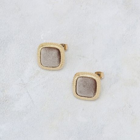 [^ԁFC7134546]H~炵xAfނƃS[h̉肪iȃXNGAsAXyfUCzxAfނ̏_炩ȎƁAS[h^̉肪▭ɑgݍ킳XNGAsAXBVvȂghfUCŁA؂₩ɍʂ܂ByȂ|CgzVvȃjbguEXɍ킹āAsAXɂR[fBl[g߁BJWAȃX^CɂAGKgȈۂvXĂ܂BƖ̊֌WɂAۂFČꍇ܂B܂Ap\REX}[gtHȂǂ̊ɂA኱iƉ摜̃J[قȂꍇ܂B