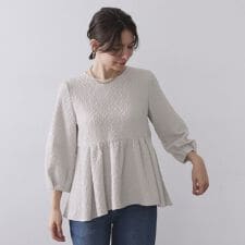 オペークドットクリップ(OPAQUE.CLIP)のふくれジャカードペプラムブラウス【洗濯機OK】
