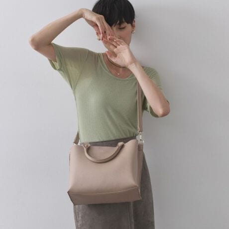 [^ԁFC7114030]ʋΒʊwɂΉIlԍHwɊÂAЂƂɂ₳g₷Iꂢ߃X^COɍ킹₷~hTCY2WAYg[gobOEVNfނgpE\ʂɉʊ̂fނȂ̂ŃLY≘ꂪڗÂ炢̂|CgE{̑Oʂ̃uh󂪂肰ȂfUC|CgEVvȃfUCłǂȃR[fɂ킹₷g[gobOE{̌̓}OlbgdlŊJyE500mlybg{g薳܂TCYEO\ȃV_[Xgbvt2WAYdlEV_[Xgbv͒ł̂|CgEו𕪎Uł3wdlE|PbgA̎dɕ֗|PbgF3iAt@Xi[|PbgF1jylԍHw|CgzEɂ₳tBbgV_[xgE₷₷`̃nhỄCɃtBbgʃJ[udlfނA4TCYΉg[gobOiC71|14031j܂BƖ̊֌WɂAۂFČꍇ܂B܂Ap\REX}[gtHȂǂ̊ɂA኱iƉ摜̃J[قȂꍇ܂Bd:430g