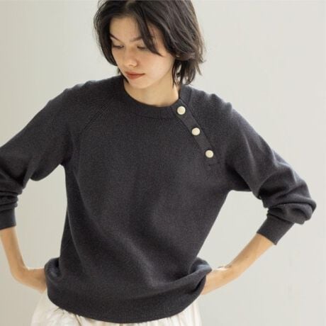 [^ԁF63714019]܌̏{^fUCł肰Ȃ؂₮IfC[Ɋ􂷂Ai߂̃jbgyfUCzERɐĝ痣鏬l҂݂̗pAƂ̂VGbgBE܌ɃVpS[h̃{^tāAANZT[v炸̃|CgɁBE̓udlɂȂĂA₷Kɒ܂BE͒ߕt̂ȂdlȂ̂ŁApcɂXJ[gɂ킹₷fUCłByfށzEэ̍afނgpĂA݂ꂢ߂ɒpłfފBE肰Ȃ߂Aiȃ̎gpBE}VEHbVułȒPłBƖ̊֌WɂAۂFČꍇ܂B܂Ap\REX}[gtHȂǂ̊ɂA኱iƉ摜̃J[قȂꍇ܂B