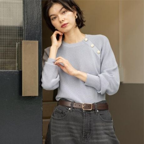 [^ԁF63714019]܌̏{^fUCł肰Ȃ؂₮IfC[Ɋ􂷂Ai߂̃jbgyfUCzERɐĝ痣鏬l҂݂̗pAƂ̂VGbgBE܌ɃVpS[h̃{^tāAANZT[v炸̃|CgɁBE̓udlɂȂĂA₷Kɒ܂BE͒ߕt̂ȂdlȂ̂ŁApcɂXJ[gɂ킹₷fUCłByfށzEэ̍afނgpĂA݂ꂢ߂ɒpłfފBE肰Ȃ߂Aiȃ̎gpBE}VEHbVułȒPłBƖ̊֌WɂAۂFČꍇ܂B܂Ap\REX}[gtHȂǂ̊ɂA኱iƉ摜̃J[قȂꍇ܂B