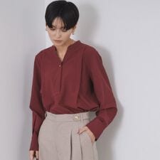 オペークドットクリップ(OPAQUE.CLIP)のタックスキッパーブラウス【洗濯機OK】