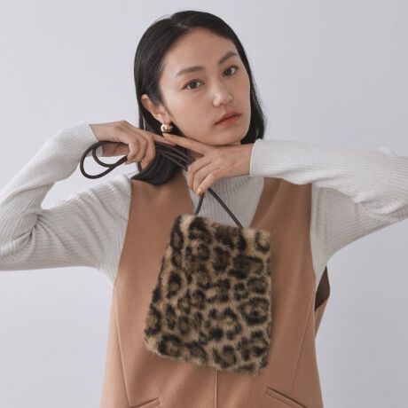 [^ԁFC7114054]ӂӂȃtFCNt@[fނ炵~j|VFbgEXNGA^̃tFCNt@[~j|VFbgBEt@[̃{[yރANZT[õACeE`[uV_[͓̌Ԉʒuςƒ߂\EX^COɍ킹₷iȃJ[WJE143J[̓Ip[hŁAX^CÕANZgɂȂ܂yfUCzgh̃t@[fBeB[yރtFCNt@[~j|VFbgANZT[oŊy߂J[WJŁAÂȂ肪ȏH~̃X^CÕANZgƂĂ҂łBV_[Xgbv͒[̌Ԉʒuς邱ƂŒ߂\ŁAɂۂɃSAtBbgĎĂ邷ƂfUCɎdグ܂BydlzE|PbgȂyʁȂȂߊ|\Ɩ̊֌WɂAۂFČꍇ܂B܂Ap\REX}[gtHȂǂ̊ɂA኱iƉ摜̃J[قȂꍇ܂Bd:110g