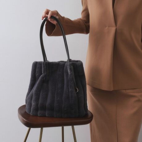 [^ԁFC7114065]lC}`tfUCBAGɐVFǉăAbvf[gIv`vA4TCYΉI{[̂tFCNt@[gpiȈۂ̃IWi`[tg[gobOE{[A炩ȕ̃tFCNt@[gpEcɃLeBO̓fUCVNE͍fނgpāAiꂢ߂ȈہEA4TCYΉ|CgE}`tŌڈȏ̎[́E|PbgtŁAו̎dɕ֗|PbgF1yfUCzH~炵tFCNt@[gpg[gobOBcɓLeBOfUCVNłBv`vłA{[̂tFCNt@[fނgpĂ̂ŏiȈۂō܂BA4TCYΉŃ}`tȂ̂ŌڈȏɎ[͂A|PbgtĂ̂ŏ̎dɕ֗łBG͐VF̃`R[O[ƃ_[NuEǉăghvXĂ܂B͓Fn̍fނgpāA肫ꂢ߂ȈۂłBIWĩ^`[tŁAobÕfUC|CgɂȂ܂BA4TCYΉ|\|Pbg聦Ɩ̊֌WɂAۂFČꍇ܂B܂Ap\REX}[gtHȂǂ̊ɂA኱iƉ摜̃J[قȂꍇ܂Bd:315g