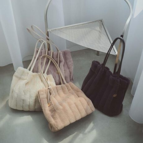 [^ԁFC7114065]lC}`tfUCBAGɐVFǉăAbvf[gIv`vA4TCYΉI{[̂tFCNt@[gpiȈۂ̃IWi`[tg[gobOE{[A炩ȕ̃tFCNt@[gpEcɃLeBO̓fUCVNE͍fނgpāAiꂢ߂ȈہEA4TCYΉ|CgE}`tŌڈȏ̎[́E|PbgtŁAו̎dɕ֗|PbgF1yfUCzH~炵tFCNt@[gpg[gobOBcɓLeBOfUCVNłBv`vłA{[̂tFCNt@[fނgpĂ̂ŏiȈۂō܂BA4TCYΉŃ}`tȂ̂ŌڈȏɎ[͂A|PbgtĂ̂ŏ̎dɕ֗łBG͐VF̃`R[O[ƃ_[NuEǉăghvXĂ܂B͓Fn̍fނgpāA肫ꂢ߂ȈۂłBIWĩ^`[tŁAobÕfUC|CgɂȂ܂BA4TCYΉ|\|Pbg聦Ɩ̊֌WɂAۂFČꍇ܂B܂Ap\REX}[gtHȂǂ̊ɂA኱iƉ摜̃J[قȂꍇ܂Bd:315g