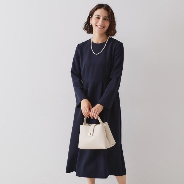 ≪通勤・セレモニー対応≫フィットアンドフレアワンピースダブルクロス
