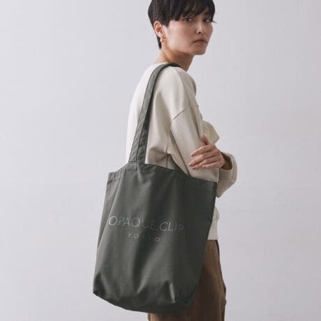 [^ԁFF3701995]OPAQUEDCLIPIWifUC̃SGRobOiMTCYjyfUCz悢݂ވStHŁA܂肽ŃobOɎ܂RpNgƂ肰ȂSB|\ȃfUCłByȂ|CgzWPbg~אgpc̃LCڃJWAɓ݁A܂肽ŃTuobOɂgʋ΁`ItdlBydlzE|PbgȂEA4t@C[Ɩ̊֌WɂAۂFČꍇ܂B܂Ap\REX}[gtHȂǂ̊ɂA኱iƉ摜̃J[قȂꍇ܂Bd:170g