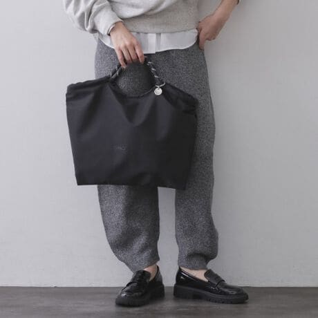 [^ԁFC7115017]lCfUCɂAVTCYoIyʂŎ[͂Ig₷~hTCYg[gobOE{̕\nƃ|Pbg̓fC[g₷|GXefނgpE蕔̓[ṽfUCnhŁAiČ|ƂĂgp\EyʂŁA~hTCYȂA4TCYΉȂ̂|CgEF̃Svg肰ȂAlۂƏi܂EOƓɊe1|PbgtĂ̂ŁAƎo̎[ɕ֗łEJritȂ̂ŁAgh̃`[ȂǂtăAWy߂܂ydlzE|PbgF~1 O~1EA4t@C[|\A4TCYΉƖ̊֌WɂAۂFČꍇ܂B܂Ap\REX}[gtHȂǂ̊ɂA኱iƉ摜̃J[قȂꍇ܂Bd:230g