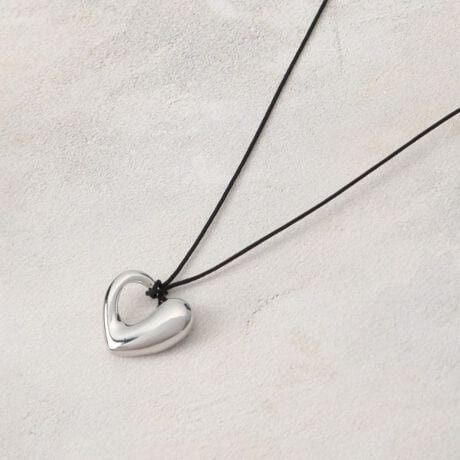 [^ԁFC7135107]fUĈn[g`[t̃XChlbNXyfUCzԂȃn[g肰Ȃhy_ǵAR[h̔Œ悭͂̔io܂yȂ|CgzXChŒ݁AVlbNVc̏ォ烌C[hēsIȔY܂Ɩ̊֌WɂAۂFČꍇ܂B܂Ap\REX}[gtHȂǂ̊ɂA኱iƉ摜̃J[قȂꍇ܂B