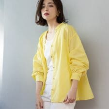 前あき後ろフレアブラウス