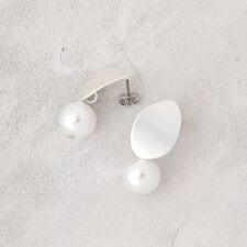 メタル×フェイクパール ボリュームピアス