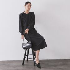 タックデザインAラインワンピース【洗濯機OK】