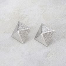 立体デザインピアス