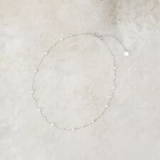 フェイクパール華奢ネックレス