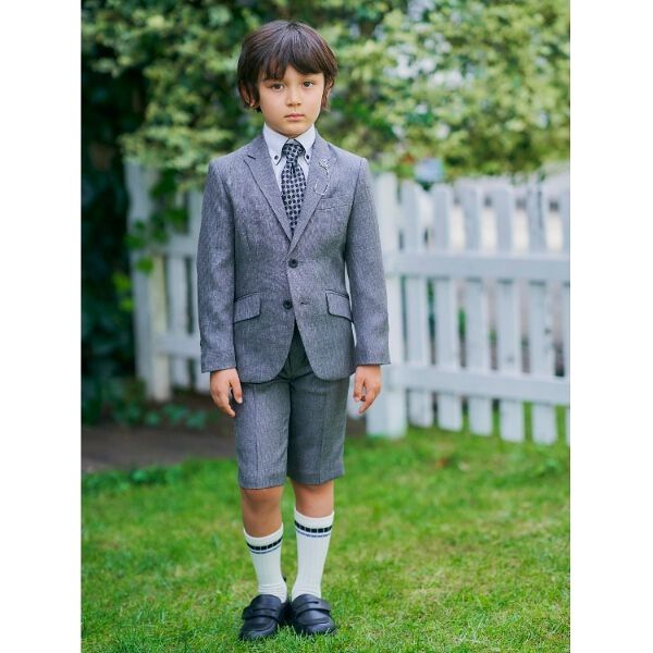 卒園式のおしゃれな服装 男の子必須アイテム3選 タイプ別おすすめスーツ13選 Childgifts By Memoco