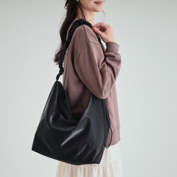 GLOWNY CHICA MINI BAG ショルダーバッグ グレー　ドロスト Chico（チコ）の「【5色展開/完売カラー再販】チェーンドロスト