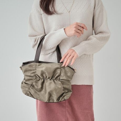 [^ԁFC7009079]yfUCzN炵VCj[fނgpA\ʂキƕ\o悤Ɏdグ܂BC[̌ƃnh͍gpAio܂B500ml̃ybg{gɂۂ܂B݊̂ŃVvR[f̃|Cgɂ߂łBy@\zO\̃V_[RtĂ̂ŁA2WAYłgp܂BydlzE|PbgF~1Ɩ̊֌WɂAۂFČꍇ܂B܂Ap\REX}[gtHȂǂ̊ɂA኱iƉ摜̃J[قȂꍇ܂Bd:255g