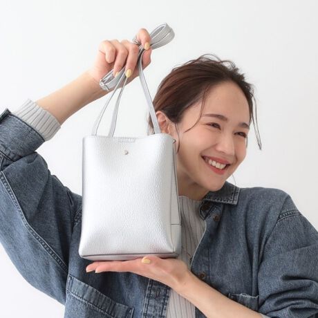 [^ԁFC7002015]yfUCzV[[ŐlČyfނgpV_[obOłBV[ÝAwʂ̓Ƀ|Pbg1tAʂɂ̓|Cgɋt܂B_炩yfނgpĂ̂ŁAigɂ߂łByX^COzVo[(006)EEEfjƂ̑ǂlJWAX^CɁBubN(019)EEEǂȃX^COɂ}XgACeBCG[(031)EEEmg[R[fɃvXƃ|CgɂȂ܂BubN(519)Ex[W(552)EEEzFfUC|CgŁAꂢ߃R[fɂ߂łBĂɌĐVFŃItzCgJ[i003jǉ܂BydlzE|PbgF~1Ɩ̊֌WɂAۂFČꍇ܂B܂Ap\REX}[gtHȂǂ̊ɂA኱iƉ摜̃J[قȂꍇ܂Bd:235g