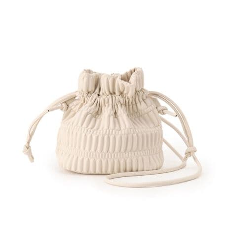 [^ԁFC7002009]yfUCz\ʂ̃v[c|R|RĂĂ킢炵ВobOłBRƂVGbgŃR[fBl[g̃ANZgɂȂ܂BydlzE|PbgȂƖ̊֌WɂAۂFČꍇ܂B܂Ap\REX}[gtHȂǂ̊ɂA኱iƉ摜̃J[قȂꍇ܂Bd:170g