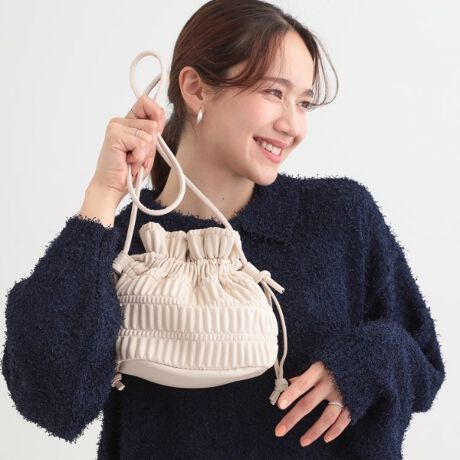 [^ԁFC7002009]yfUCz\ʂ̃v[c|R|RĂĂ킢炵ВobOłBRƂVGbgŃR[fBl[g̃ANZgɂȂ܂BydlzE|PbgȂƖ̊֌WɂAۂFČꍇ܂B܂Ap\REX}[gtHȂǂ̊ɂA኱iƉ摜̃J[قȂꍇ܂Bd:170g