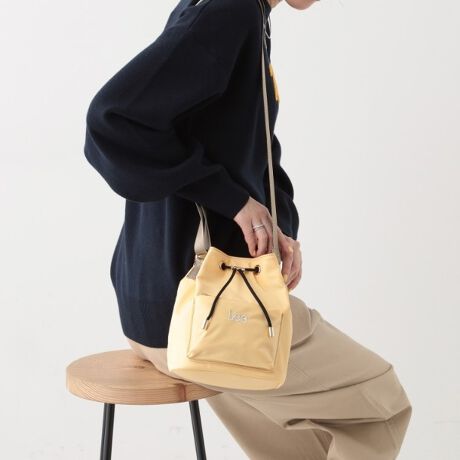 [^ԁFC7002030]yfUCzLeeʒ̋ВV_[obOłBRƂ~jTCY킢炵AX^CÕ|CgɂȂ܂B̃|PbgN炵fUC|CgłBydlzE|PbgF~3 O~1Ɩ̊֌WɂAۂFČꍇ܂B܂Ap\REX}[gtHȂǂ̊ɂA኱iƉ摜̃J[قȂꍇ܂Bd:225g(TvTCY)