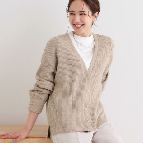 [^ԁFC6232005]yfUCzVvVlbNJ[fBKBTVcȂǂ̏ɊyɉHDVGbgłBfނ̏cČʂł茩̂|CgBfނƂĂ_炩̂ŐSn悭Ă܂ByX^COzFXȃACeɍ킹₷AɃJWAȃR[fɂ߁Bɂ̓vgTVcɁACオĂ甼TVcȂǂ̏ɂƉHDĂ܂BꂢɃJo[Ȃ̂ŁAאg̃pc⃏ChpcAOXJ[gƂoXǂĂ܂ByfށzK[[̂悤ȂȂ₩ł炩ȃ^b`A\ʂ̉ʂIȃW[WfނgpĂ܂BɐGƏ_炩āAȂɂȂ钅SnłBƖ̊֌WɂAۂFČꍇ܂B܂Ap\REX}[gtHȂǂ̊ɂA኱iƉ摜̃J[قȂꍇ܂B