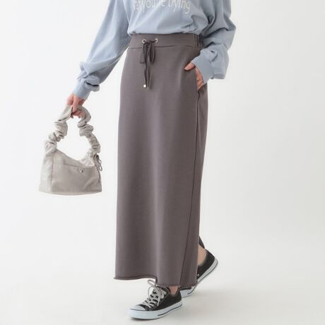 [^ԁFC6272002]yfUCz肵VGbgɂACXJ[gBёfނgpAlJWAȕ͋CɂĂ܂B̌^ꂢɌVGbgƁA񂪂ꂢɌ䊴ɂ܂BEGXg̓SŒE̍ۂyłBJWAȒɂgőlۂĂ܂B͏J[悤؂ςȂdlłȂꊴ܂ByX^COzCႢɂ͂jbgAȂ΃vgTȂǁAJWAgbvXȂ畝L󂯂邱ƂoVGbgB̓Xj[J[߂łACɂ̓T_߁ByfށzJWAA{gɍœKȌ݂̗уW[WgpĂ܂BydlzE|PbgF~2EEGXgSEhXgEnȂCgO[i011j͂ⓧ邽߁ACi[̒p߂܂BƖ̊֌WɂAۂFČꍇ܂B܂Ap\REX}[gtHȂǂ̊ɂA኱iƉ摜̃J[قȂꍇ܂B