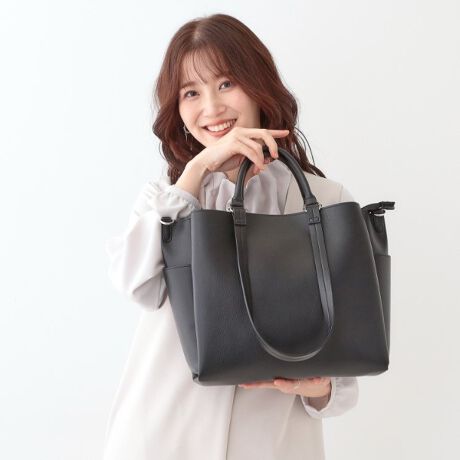 [^ԁFC7002320]yfUCz̈قȂ2̎肪tĂ̂ŁA莝ƌ|łdlɂĂ܂BO\̃V_[RtĂ̂ŁA3WAYłgpł܂Bx[VbNJ[œWJĂ̂ŁAʋ΂ʊwɂ߂łBy@\zO\̃V_[RtĂ܂BydlzE|PbgF~4 O~2Ɩ̊֌WɂAۂFČꍇ܂B܂Ap\REX}[gtHȂǂ̊ɂA኱iƉ摜̃J[قȂꍇ܂Bd:655g