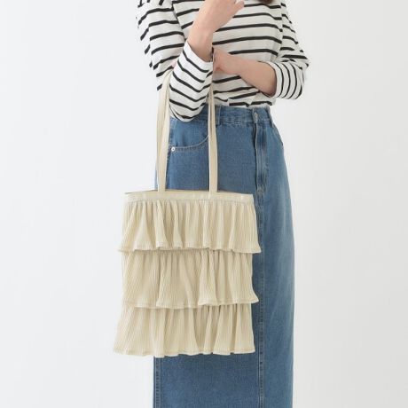 [^ԁFC7002311]yfUCzv[cneBA[hfUCɂ؂₩̂g[gobOłBA4TCYTCYŁAfC[gɂZj[̃TuobOɂ߂łBydlzE|PbgF~1EA4t@C[Ɩ̊֌WɂAۂFČꍇ܂B܂Ap\REX}[gtHȂǂ̊ɂA኱iƉ摜̃J[قȂꍇ܂Bd:200g