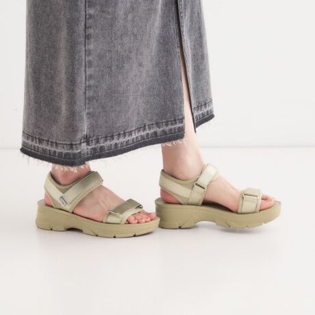 [^ԁFC7012504]X|[eBŏiȑl̏̂߂̃X|[cT_̂Se[vgp̃X|[cT_́Al̏炵ĂiƃX|[eB˔Ă܂BtBbgd݌vɂA܂܂ȃV[Ŋ􂵂܂BEJX^}CY\ȃtBbgbƂƕɂ͖ʃe[vtĂA\łBɂ҂̃tBbgɓ܂BEKȑ^шꕔɐLk̂SfނgpĂ邽߁Ay₩ȑ^тBƑɃtBbgAKȗSn񋟂܂BEӂӂȗSnӂӂ̒~NbVƁA_炩Ԃ̗ǂAEg\[gݍ킳As̏ՌzBɁAȐ̍\[X[YȕsT|[gAԂ̎gpłɂ݌vłB̏i͔Ȃł̔ƂȂ܂B炩߂Byql炢RgzEi23.5cmACɂĂ24.0cm̌CL̑łA23.5Ńsb^łB@xgɊ܂B@ǂW[Wn̂悤ȃtJtJ̏_炩B(ǂႦȂA݂܂cc)@fɐڒn鏊ɁA͌CCꂵƂA}WbNe[vŒ߂ôŉKɗłB@(g:153cm@̌^:ӂ@Vo[35TCYw)Er[ƂĂǂ̂ōw܂Ar[̒ʂAȂ藚₷T_łB@Eۂɂ킴킴}WbNe[vOȂėǂƂAϕ֗łB@(g:158cm@̌^:ʁ@Vo[35TCYw)@Ƃ̂𒸑ՂĂ܂BƖ̊֌WɂAۂFČꍇ܂B܂Ap\REX}[gtHȂǂ̊ɂA኱iƉ摜̃J[قȂꍇ܂Bd:Б310g(TvTCY)