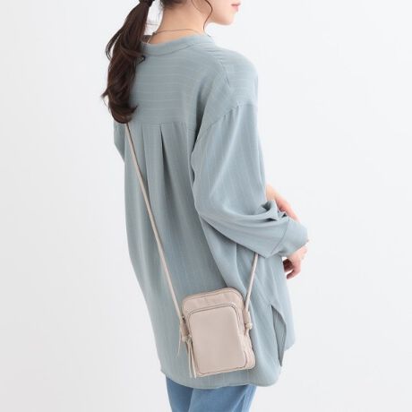 [^ԁFC7002032]yfUCzC[ƑOʂ̗̃|PbǵAt@Xi[dlȂ̂ŉוĂSłBX}z~jzȂǂ̏[łāAߏ̂oɂ͂TuobOƂĂ􂵂܂BV[Y͖{̂ɝH{ngp܂̂ŁA}ȉJłSłBy@\z{̂ɝHngpĂ܂Bǐʂ͉ivł͂܂jydlzE|PbgF~1 O~2Ɩ̊֌WɂAۂFČꍇ܂B܂Ap\REX}[gtHȂǂ̊ɂA኱iƉ摜̃J[قȂꍇ܂Bd:125g