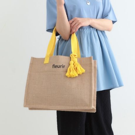 [^ԁFC7002304]yfUCzĂ炵fނ̃W[gobOłBA4TCYۂA}`肠̂ŃTuobOƂĂ߂łBtgɃI[v|Pbg2tĂ̂ŁAĂ̂ɂ߂łBnA[uvgɉāAN̓qEvgWJ܂BydlzE|PbgFO~2 ~1EA4TCY[Ɩ̊֌WɂAۂFČꍇ܂B܂Ap\REX}[gtHȂǂ̊ɂA኱iƉ摜̃J[قȂꍇ܂Bd:325g(TvTCY)