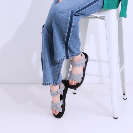 [^ԁFC7012507]X|[eBȂjbggėD͋C̃NXxgT_B_炩ɃtBbgjbgfނgp̃X|[cT_́Al̏炵ĂiƃX|[eB˔Ă܂BtBbgd݌vɂA܂܂ȃV[Ŋ􂵂܂BJX^}CY\ȃtBbgbɂ͖ʃe[vtĂA\łBɂ҂̃tBbgɓ܂BKȑ^эbƑDz[h邱ƂɂAƑɃtBbgAKȗSn񋟂܂BӂӂȗSnӂӂ̒~NbVƁA_炩Ԃ̗ǂAEg\[gݍ킳As̏ՌzBɁAȐ̍\[X[YȕsT|[gAԂ̎gpłɂ݌vłB̏i͔Ȃł̔ƂȂ܂B炩߂BƖ̊֌WɂAۂFČꍇ܂B܂Ap\REX}[gtHȂǂ̊ɂA኱iƉ摜̃J[قȂꍇ܂Bd:45(24.5cm)Б265g