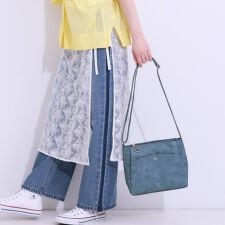 あおりポケットショルダーバッグ