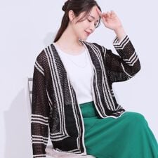 レースのような編み柄が上品 Vネックカーディガン