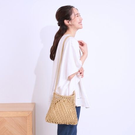 [^ԁFC7002004]yfUCzĂ炵}NV[Y[hAbvĂ~jV_[łBRƂTCYŁAANZT[oō킹܂BВtĂ̂ŁAgȂ悤ɂȂĂ܂BԂ̃AC{[ALɉāAlۂF̃lCr[3FWJłBydlzE|PbgȂƖ̊֌WɂAۂFČꍇ܂B܂Ap\REX}[gtHȂǂ̊ɂA኱iƉ摜̃J[قȂꍇ܂Bd:160g(TvTCY)