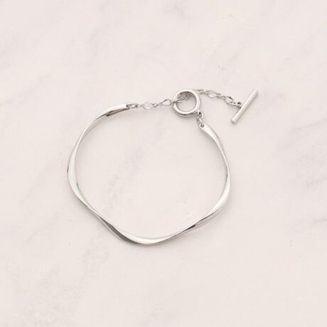 [^ԁFC7082405]ؚۗ˂fUC̃oOyfUCz˂fUCoOłBVvŐꂽX^ĆAfC[R[fʂȃV[ɂBƖ̊֌WɂAۂFČꍇ܂B܂Ap\REX}[gtHȂǂ̊ɂA኱iƉ摜̃J[قȂꍇ܂B