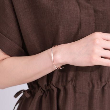 [^ԁFC7082405]ؚۗ˂fUC̃oOyfUCz˂fUCoOłBVvŐꂽX^ĆAfC[R[fʂȃV[ɂBƖ̊֌WɂAۂFČꍇ܂B܂Ap\REX}[gtHȂǂ̊ɂA኱iƉ摜̃J[قȂꍇ܂B