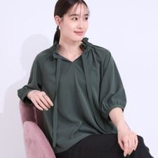 【洗えるひんやりS-LL】フェミニンもクールも フリルリボン5分袖ブラウス