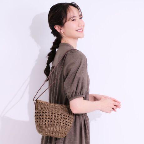 [^ԁFC7002036]yfUCzۂ݂̂VGbg炵GރV_[obOłBy[p[fނ҂œCłBR[fɎƋGߊՂŃ|CgɂȂ܂BydlzE|PbgF~1Ɩ̊֌WɂAۂFČꍇ܂B܂Ap\REX}[gtHȂǂ̊ɂA኱iƉ摜̃J[قȂꍇ܂Bd:210g